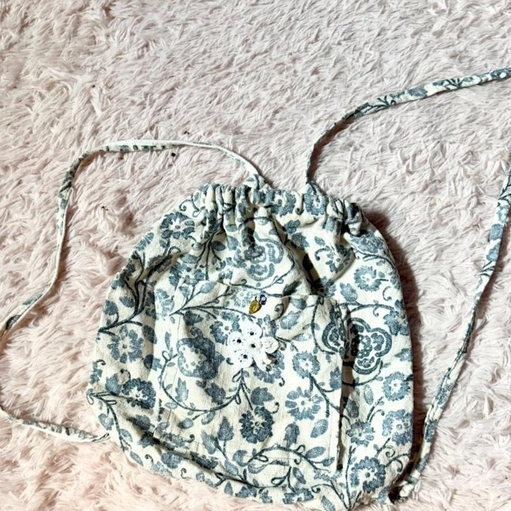 Floral Feminine Delicate Victorian Baroque Twee Whimsical Drawstring Backpack